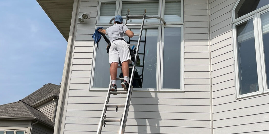 Aurora, Romeoville, IL Window Washing