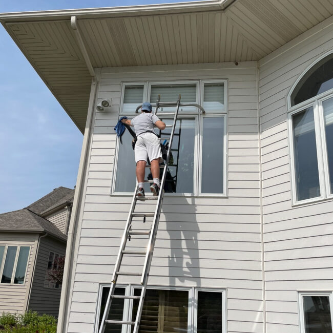 Aurora, Romeoville, IL Window Washing