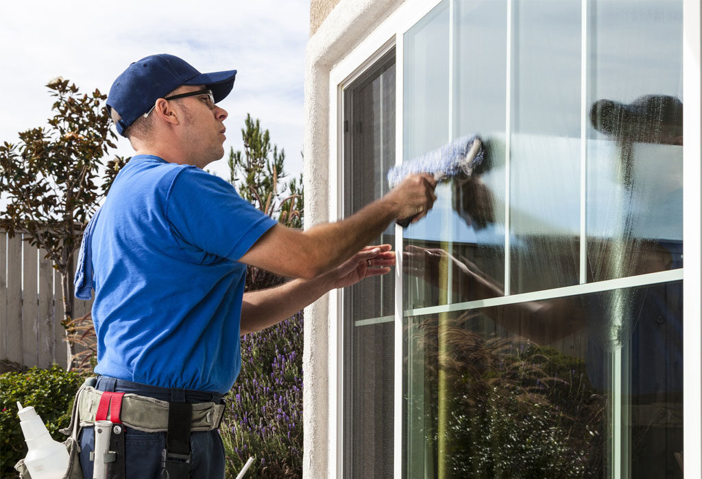 Family Window Washing & Gutter Cleaning: Benefits and Advantages