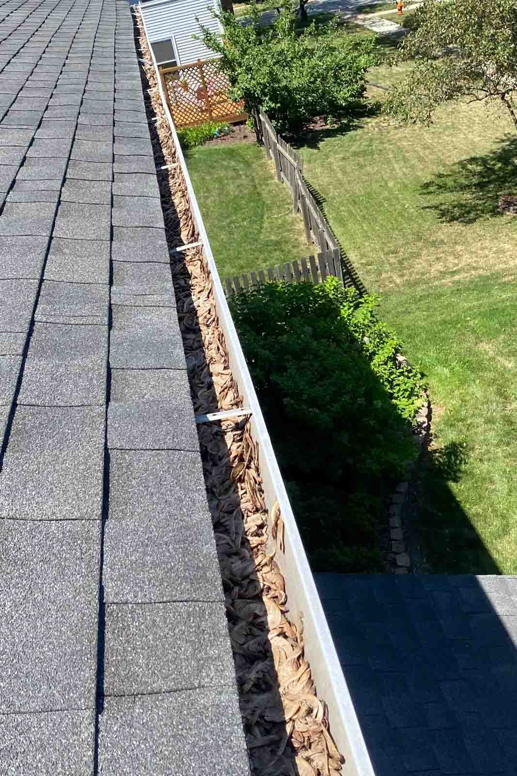gutter cleaning Naperville Aurora IL leaf removal process