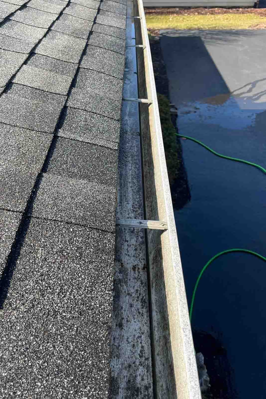 gutter cleaning Bolingbrook Plainfield IL long clean gutter system
