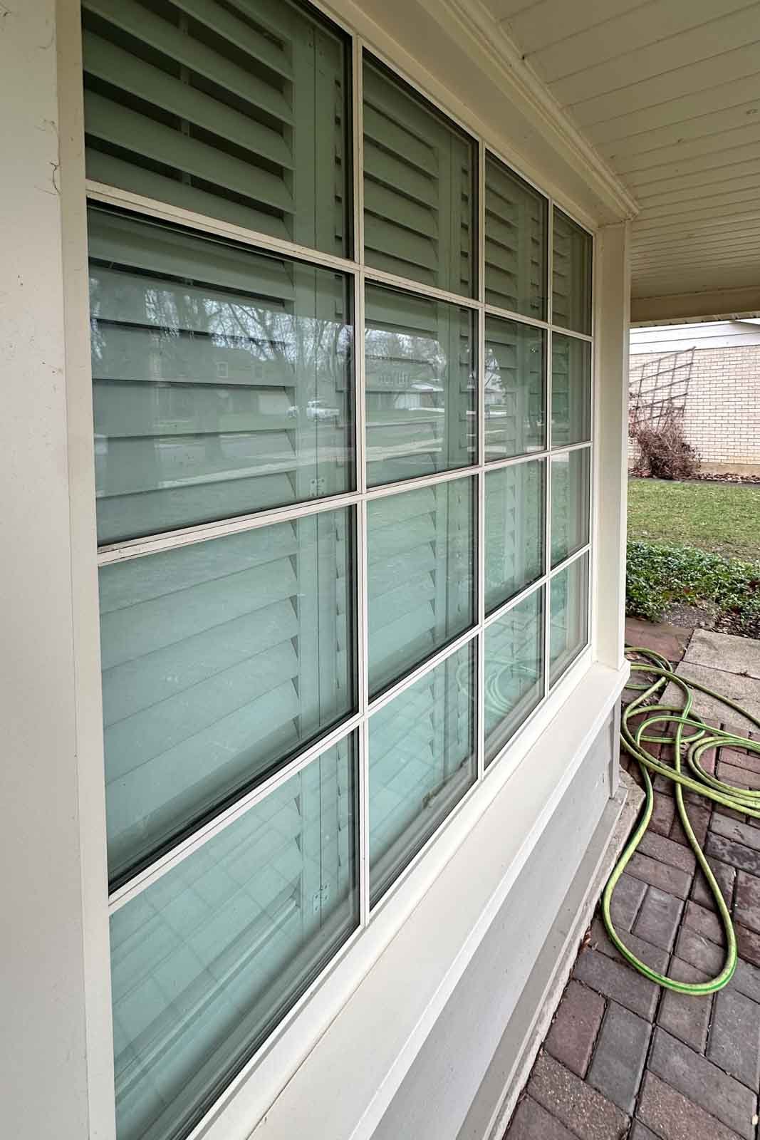 interior window cleaning Lisle Wheaton IL multi panel glass cleaning
